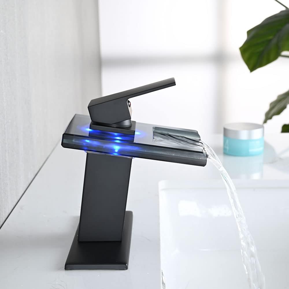Baterie sanitară tip cascadă cu LED temperatură – negru mat, montaj pe lavoar, design modern T160