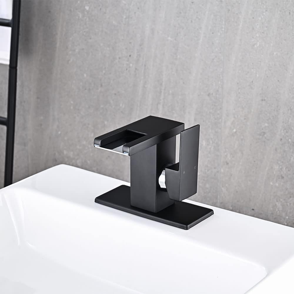 Baterie sanitară tip cascadă cu LED temperatură – negru mat, montaj pe lavoar, design modern T160